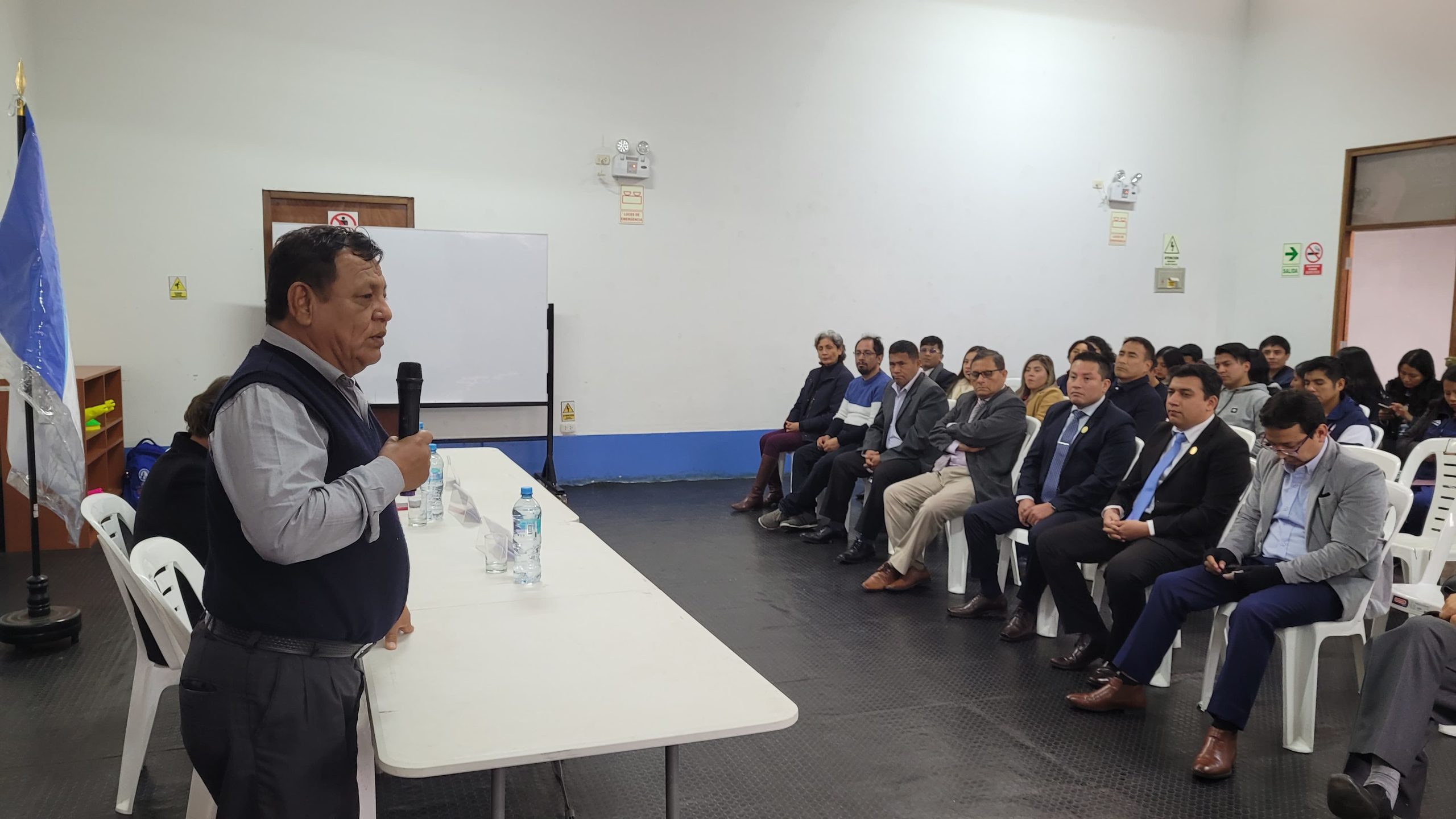 Presentación de docentes y personal administrativo
